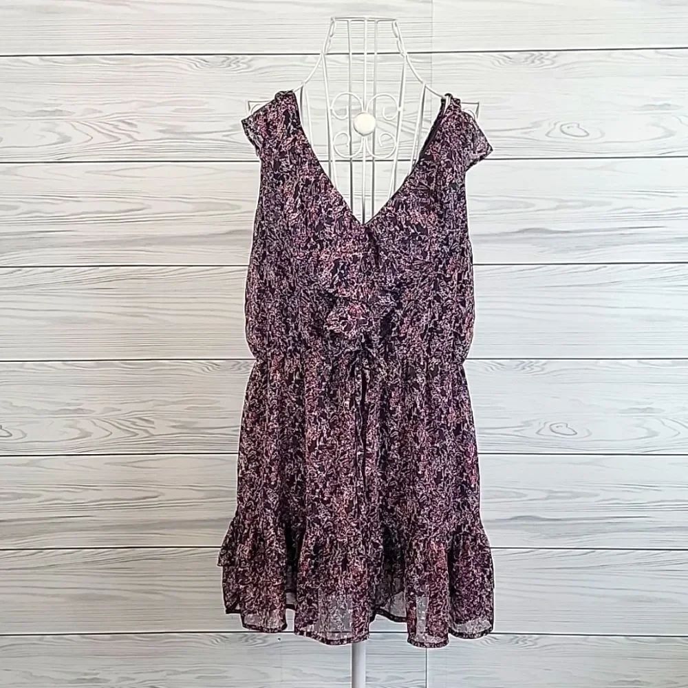 Myth NYC sleeveless blouse abstract print Women's Size L